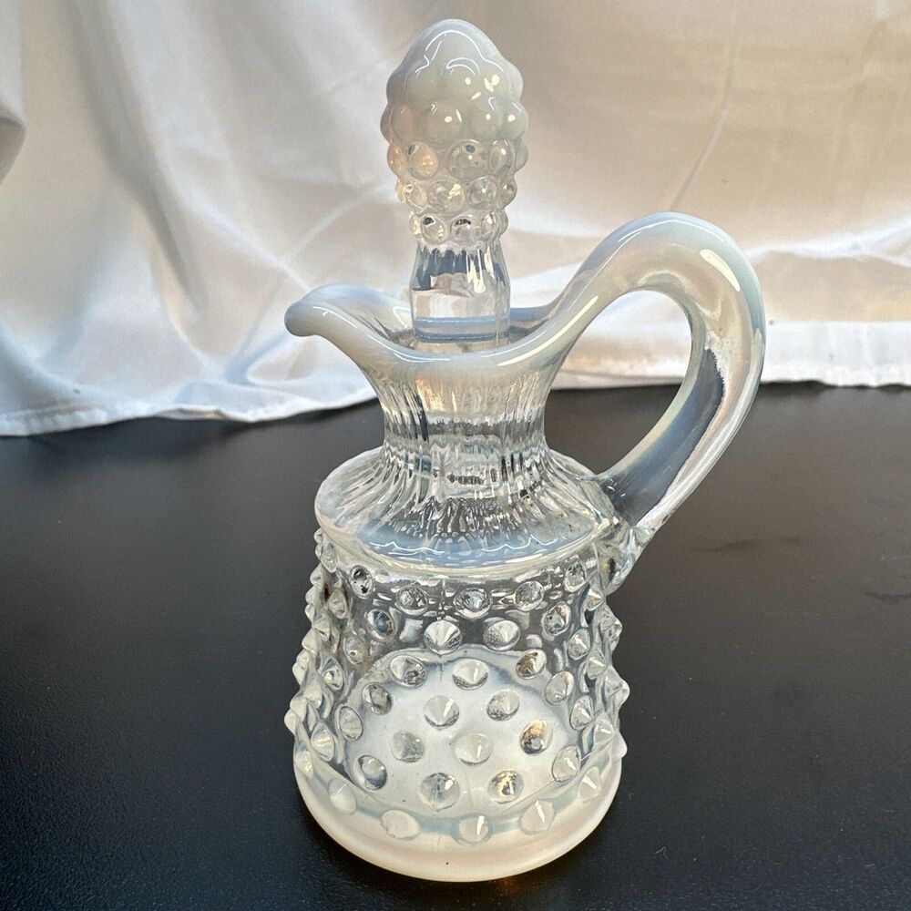 VINTAGE FENTON FRENCH OPALESCENT WHITE HOBNAIL PITCHER CRUET W/ STOPPER